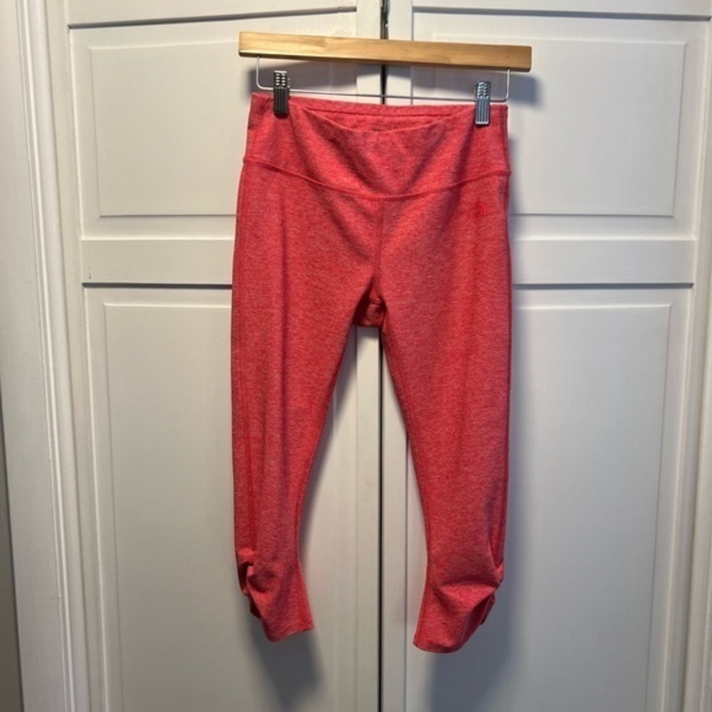 The North Face Capri Leggings Size Women’s Small Color  Heathered Melon